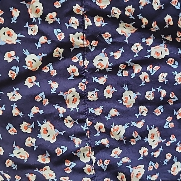 Gap Navy Blue Floral Print Button Down Slim Fit Short Sleeve Shirt - Picture 3 of 9